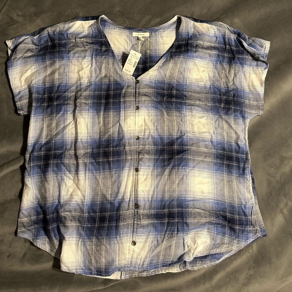 New with tags- Maurice’s plaid shirt sleeve button blouse